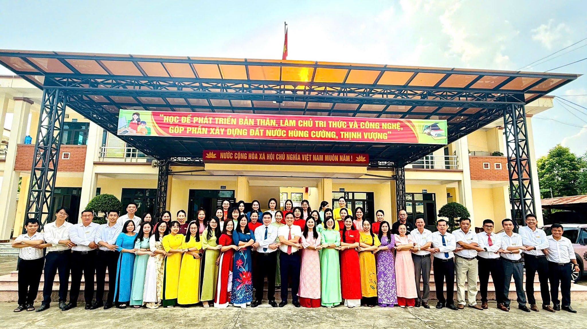 anh tin bai